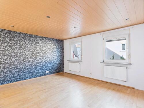 Foto - 5.5 Zimmer Mehrfamilienhaus, Wohnhaus zum Kaufen in Karlsdorf-Neuthard