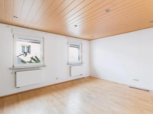 Foto - 5.5 Zimmer Mehrfamilienhaus, Wohnhaus in Karlsdorf-Neuthard