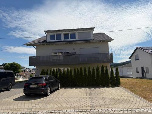 Foto - Moderne 4-Zimmer-Eigentumswohnung im 3-Familienhaus in Wellending