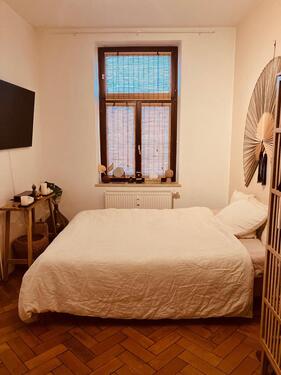Foto - Zimmer zur Wiesn an Wiesn-Bedienung(en)VerkäuferInn(en)