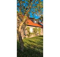 Wohnhaus in ruhiger Lage mit großem Hof, Garten und Nebengebäuden - Barby