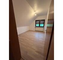 3-Zimmer Dachgeschosswohnung - 580,00 EUR Kaltmiete, in Petersaurach (PLZ: 91580)