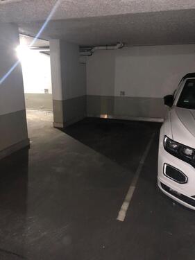 Foto - Tiefgaragenstellplatz in der Liebigstraße 25 zu vermiete