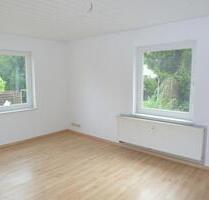 Ab März 2026: Kleine 2-Zimmer-Wohnung in RÖDERAU mit Laminatboden & Bad mit Dusche - Zeithain