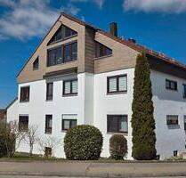 Perfekt für Familien - Helle 5,5 Zimmer-Wohnung mit Balkon, Küche & TG-Stellplatz - Sigmaringen