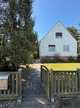 Foto - Einfamilienhaus mit zusätzlich erwerbbarem Baugrundstück