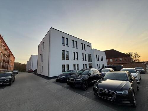Foto - Modernes Penthouse mit großer Dachterrasse und Einbauküche