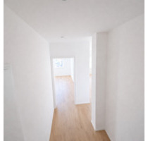 **Helle kernsanierte Gewerbeeinheit (60 m²) mit Terrasse & Keller - Neunkirchen am Brand