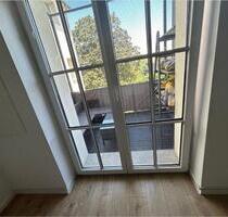 Nachmieter 4 Raum Wohnung - 1.180,00&nbsp;EUR Kaltmiete, ca.&nbsp; 123,00&nbsp;m&sup2; in Chemnitz (PLZ: 09127) Adelsberg