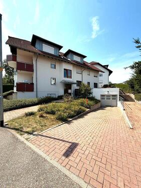 Foto - Kernsanierte 3-Zimmer-Wohnung mit Terrasse, Garten & Wärmepumpe –