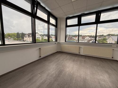 Foto - Büroräume ab dem 01.06.2026. 100qm Klimatisiert