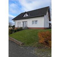 Haus mit Garage und Carport - 430.000,00&nbsp;EUR Kaufpreis, ca.&nbsp; 210,00&nbsp;m&sup2; in Dickenschied (PLZ: 55483)