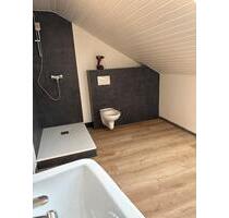 Helle 2-Zimmer Wohnung in Neuses zu vermieten - Kronach