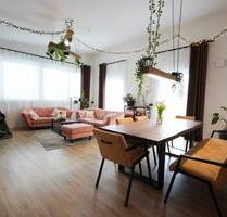 Exklusives Penthouse mit 3 Terrassen & direktem Liftzugang | hochwertige Küche & TG-Stellplatz - Wehr
