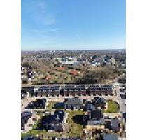 NEUBAU - 4 Zimmer Wohnung mit Badewanne und Stellplatz - Westerrönfeld