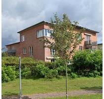 2-Zimmer Wohnung im Erdgeschoss mit Terrasse und kl. Gartenfläche - Lüdersdorf