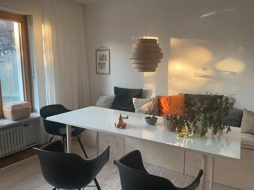 Foto - Helles, möbliertes Zimmer zu vermieten