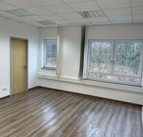 Moderne Bürofläche 61,7 m² | Aufzug | Erdwärme | 25 Stellplätze - Kolbermoor