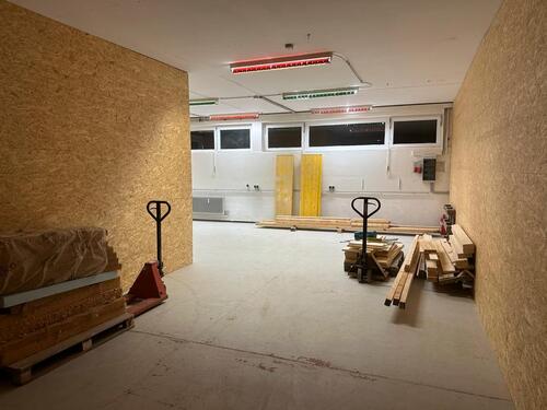 Foto - Halle Garage 75qm mit Rolltor WC Strom Wasser Heizung