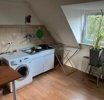 DG 56,25qm ab sofort, WG geeignet, Studenten - Essen Huttrop