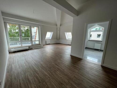 Foto - TOP DACHGESCHOSS in LANKWITZ - 1.250,00&nbsp;EUR Kaltmiete, ca.&nbsp; 82,00&nbsp;m&sup2;