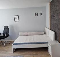 Möbliertes Zimmer in einer 3-WG in Nürnberg Gostenhof