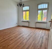 Charmante 3–4 Zimmer Altbauwohnung mit Balkon - Emden Tholenswehr