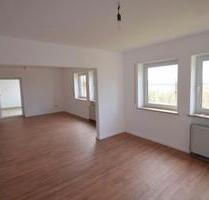 4 Zimmer Wohnung in Wirsberg - 790,00 EUR Kaltmiete, ca.  125,00 m² in Neuenmarkt (PLZ: 95339)
