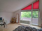 Foto - Dachgeschossstudio (1 Zimmer) - 420,00&nbsp;EUR Kaltmiete, ca.&nbsp; 30,00&nbsp;m&sup2;