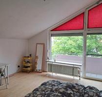 Dachgeschossstudio (1 Zimmer) - 420,00&nbsp;EUR Kaltmiete, ca.&nbsp; 30,00&nbsp;m&sup2; in Gerbrunn (PLZ: 97218)