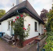 Charmantes Einfamilienhaus mit großem Grundstück in Reinbek –