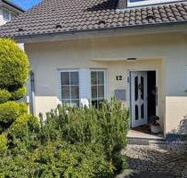 Gepflegtes EFH in ruhiger Anwohnerstr. von Köln-Lind-Courtagefrei