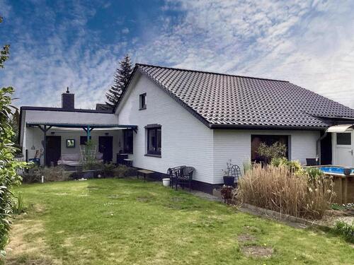 Foto - Bungalow in ruhiger Lage von Altenwalde – ideal für Paare oder kl
