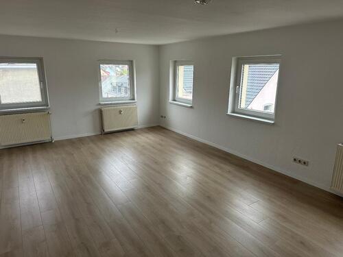 Foto - 3 Zimmer Wohnung mit Küche - 400,00 EUR Kaltmiete,