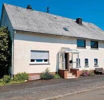 Freistehendes Haus mit 2 Wohnungen in 55758 Herborn - Niederwörresbach