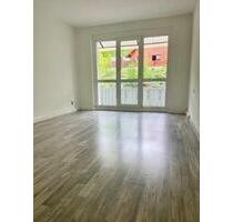 Ruhige und großzügige 3 Raum Wohnung mit besten Blick auf Schloß Neuenburg zu vermieten! - Naumburg (Saale)