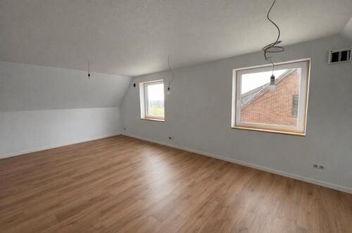 Foto - Erstbezug nach Kernsanierung mit Feldblick, Warmmiete inkl. Strom