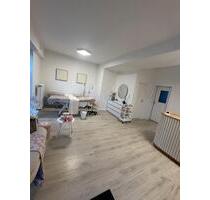 Ladenlokal Büro Kosmetikstudio - 630,00&nbsp;EUR Kaltmiete, ca.&nbsp; 45,00&nbsp;m&sup2; in Krefeld (PLZ: 47829) Gartenstadt