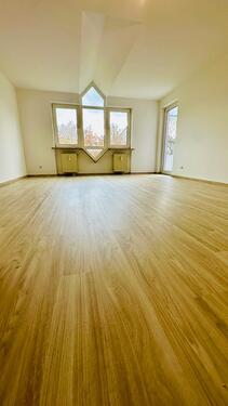 Foto - Renovierte 3-Zimmer-Wohnung im + neue Küche + Stellplatz