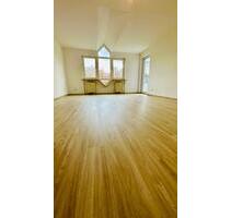 Renovierte 3-Zimmer-Wohnung im + neue Küche + Stellplatz - Coburg