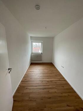 Foto - Geräumige 4-Zimmer-Wohnung mit Balkon in Amberg - WE 94