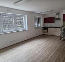 Moderne Gewerbeeinheit zur Miete - ideal für BüroPraxis - Alteglofsheim