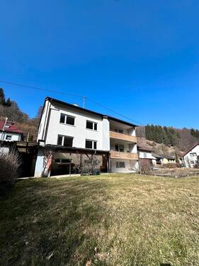 Foto - 10 Zimmer Mehrfamilienhaus, Wohnhaus in Bad Urach