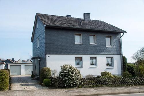 Foto - 2-Fam.-Haus Bj.1966 m. 500qm Grund.2 Garagen v. Privat a. Privat