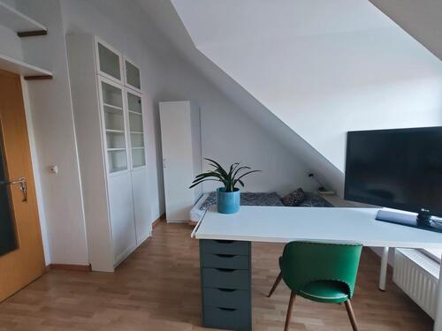 Foto - Möbliertes WG Zimmer in einem Reihenhaus in Waldperlach