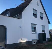 Hallo, angeboten wird hier ein frisch renoviertes Haus mit 145m² - Boffzen