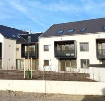 Ein Katzensprung vom Fliegerhorst: Traumhafte 3-Zi-DG-Wohnung mit exklusiver Dachterrasse Barrierefrei - Taufkirchen (Vils)