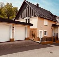 Saniertes Einfamilienhaus mit große Garten und Doppelgarahe - Weilburg
