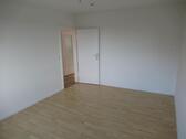 Foto - Herrenhausen. Gute Lage. 2- Zi.- Whg. mit Balkon, Garage und EBK.