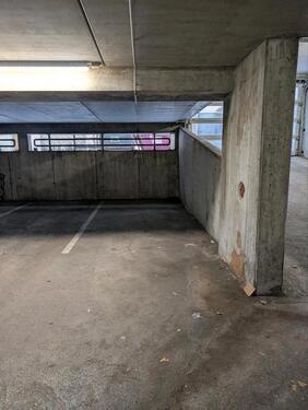 Foto - Parkplatz zu vermieten - 60,00&nbsp;EUR Kaltmiete,